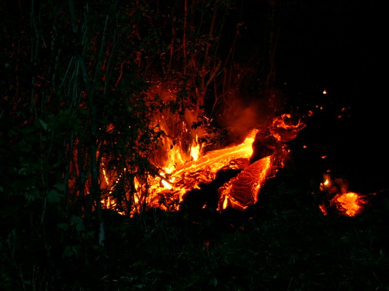 Apprécier la deuxième éruption volcanique à la Réunion avec Thrifty agence de location de voiture