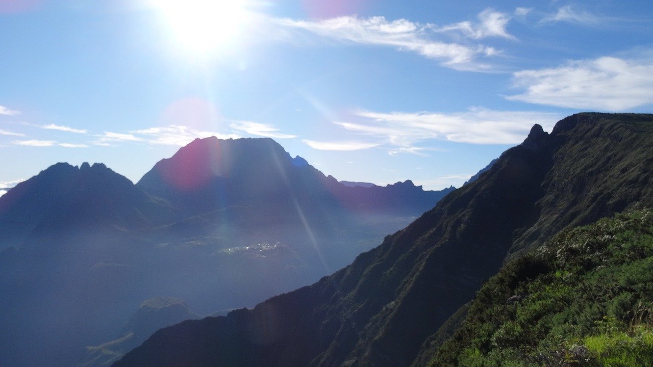 Louer une voiture à la Réunion pour rejoindre les points de vue du Maïdo.